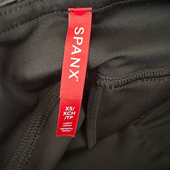 NEW Spanx Faux Patent Leather Leggings in Black Size XS - Picture 9 of 12